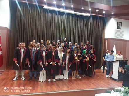 EĞİTİM FAKÜLTESİ İLK MEZUNLARINI VERDİ